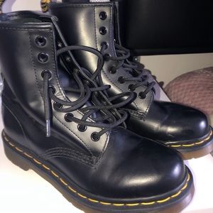 Dr. Marten’s 1460 Smooth Leather